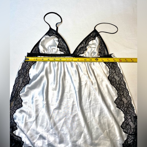 Victoria's Secret white babydoll top with black lace - Picture 3 of 7